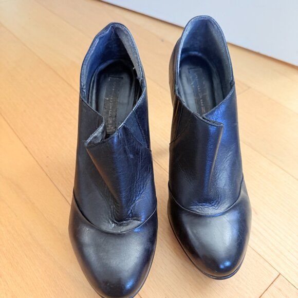 Studded Black 6β Heels β Bold, Funky & Fierce!! - Picture 3 of 4